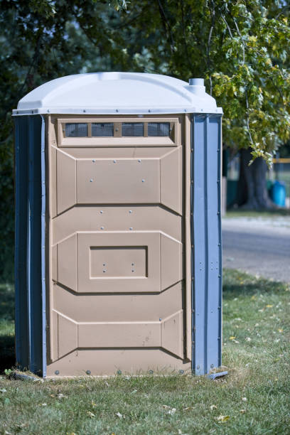 Portable Toilet Options We Offer in Old River Winfree, TX